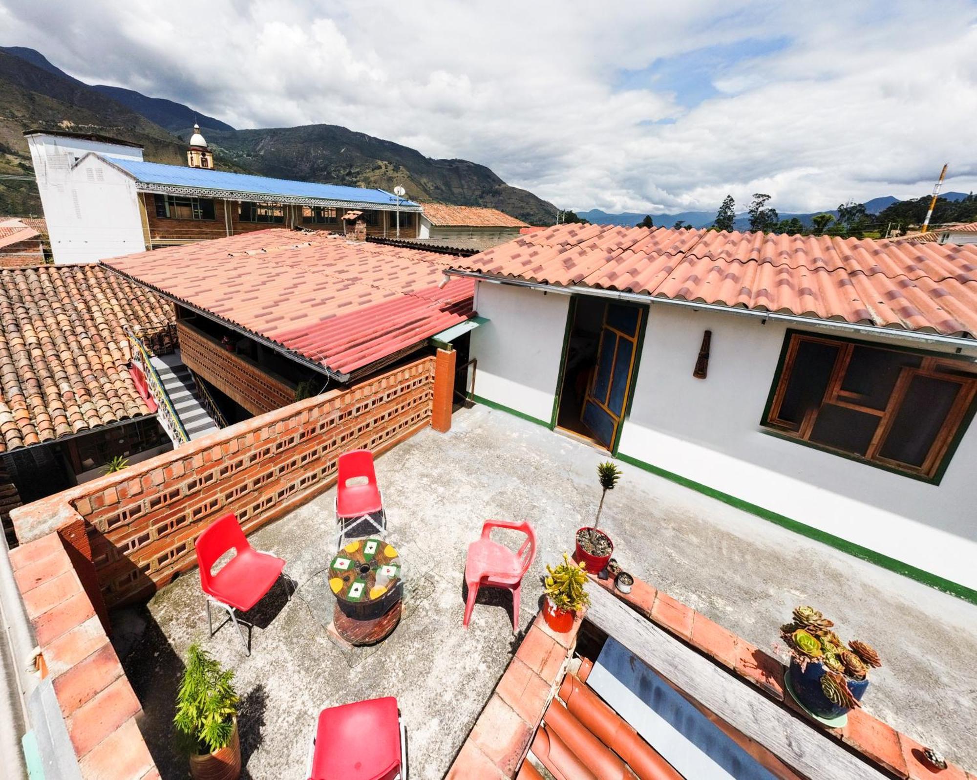 Hostal El Caminante El Cocuy Bagian luar foto